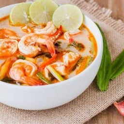 กุ๊กเคื่อง กับข้าวและอาหารตามสั่ง