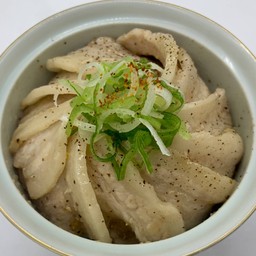 Pork salt lemon rice bowl(豚塩レモン丼)