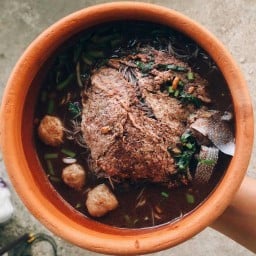 ก๋วยเตี๋ยวเรือนายแบงค์เผ็ดนรกแตก