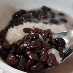 ข้าวเหนียวถั่วดำ