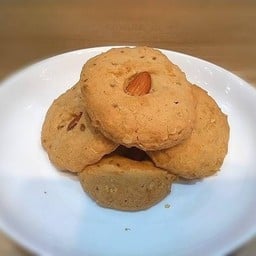 คุกกี้ข้าวโอ๊ต 4 ชิ้น ( 120 กรัม )