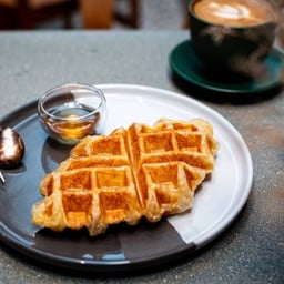 Croffle + iced caramel macchiato