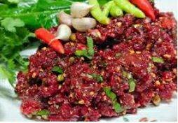 นายอุดร ลาบก้อย น้ำตก ลาบเป็ด ลาบไก่ ตลาดเคหะ