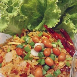 ป้าแช่มยำแหนมข้าวทอดมะนาวสด
