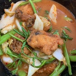 แกงส้มปลากะพงทอด