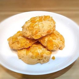 คุกกี้คอร์นเฟลค 4 ชิ้น ( 120 กรัม )