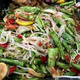 ตำถั่วซั่ว จิ๊ดจ๊าด