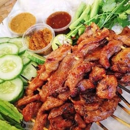 The best ไก่นึ่งหมูปลาร้า