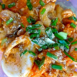 ผัดมักกะโรนีปลาหมึก