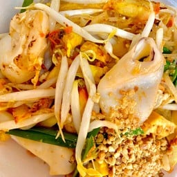 ผัดไทปลาหมึก