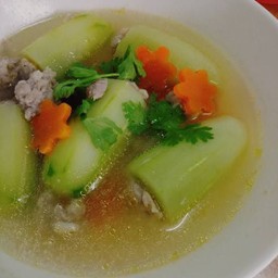 ต้มจืดแตงกวายัดใส้หมูสับ