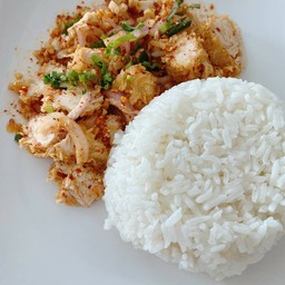 ข้าวยำไก่แซ่บ