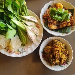 น้ำพริกไตปลาแห้งกับไข่ดาวลูกเขย