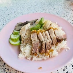 ข้าวมันไก่ ไก่อบ ไก่ทอด หมูแดง หมูทอด เจ้วาสนา สาขา1
