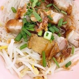 เส้นเล็ก หมูกรอบ