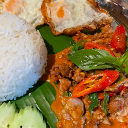 ข้าวพริกเผาโหระพาหมู