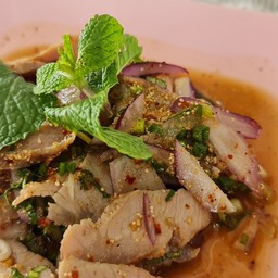 น้ำตกคอหมูย่าง