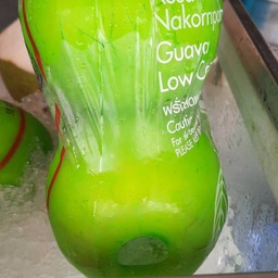 ฝรั่งบ๊อย