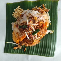 ผัดไทยวุ้นเส้นกุ้งสด พิเศษ