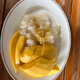 ข้าวเหนียวมูนป้าสุรางค์ หมู่บ้านช.รุ่งเรือง5
