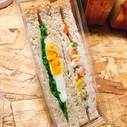 ไข่ดาว+สลัดทูน่า