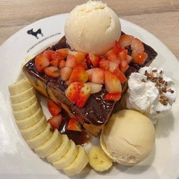 ช็อคโกแลต สตอเบอรี่ บานาน่าโทสต์