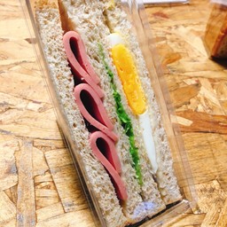 ไข่ดาว+โบโลน่า