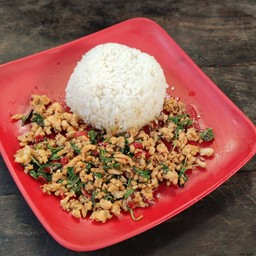 ผัดกะเพรา Stir fried  Thai basil and chills)