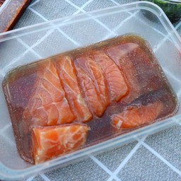 แซลมอนดองซีอิ๊ว