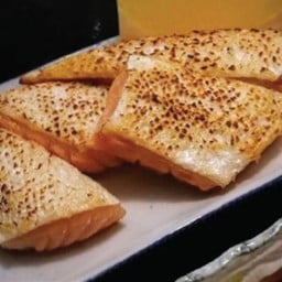 ท้องแซลมอนย่าง