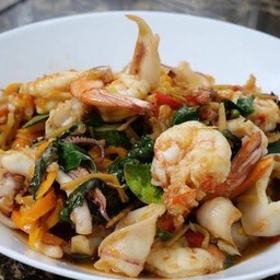 ผัดฉ่าทะเล