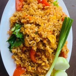 ข้าวผัดรถไฟทะเล