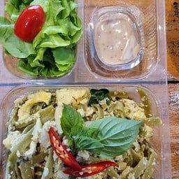 เฟสตูชินี่เขียวหวานผัดนมสดมังสวิรัติ