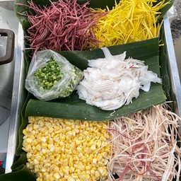 แม่ปราณี ครกใส้แตก(หน้ารร.วัดป่าประดู่)