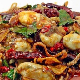 ยำหอยนางรมทรงเครื่ิองพริกเผา