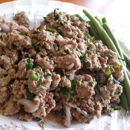 ลาบเนื้อ