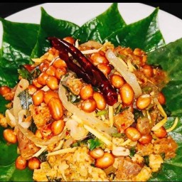 แหนมคลุกข้าวทอด(รสเด็ด) นวลจันทร์