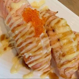 ซูชิแซลมอนมาโย คำละ