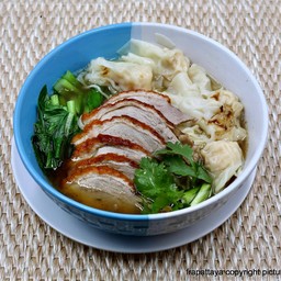 เกี้ยวกุ้งน้ำเป็ดย่าง