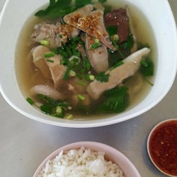 เกาเหลาเลือดหมู