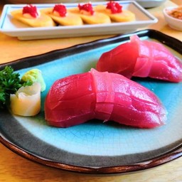 ทูน่า ซูชิ 1 คำ