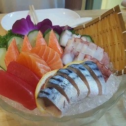 S sashimi set