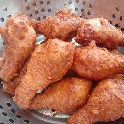 ไก่ทอดหาดใหญ่ข้างเซเว่นเป็นหนึ่ง