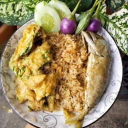 ข้าวไข่เจียวน้ำพริกกะปิ By คุณยายหมู (Homecooking) 2
