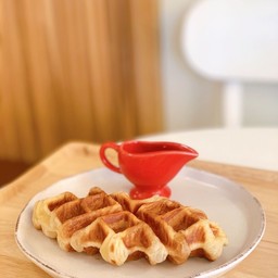 Croffle with Longan Flower Honey