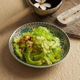 มะระผัดไข่