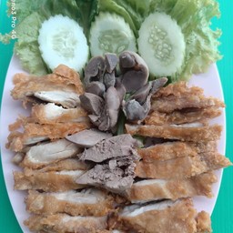 ไก่สับ ทอดเครื่องใน