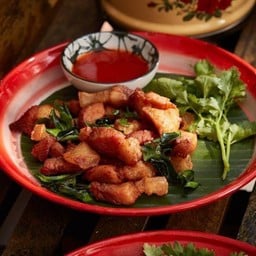 สามชั้นทอดน้ำปลา