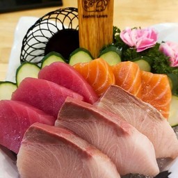 แซลมอน-ทูน่า-ฮามาจิ ซาชิมิ