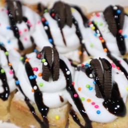 ขนมปัง วิปครีม @Eat Me